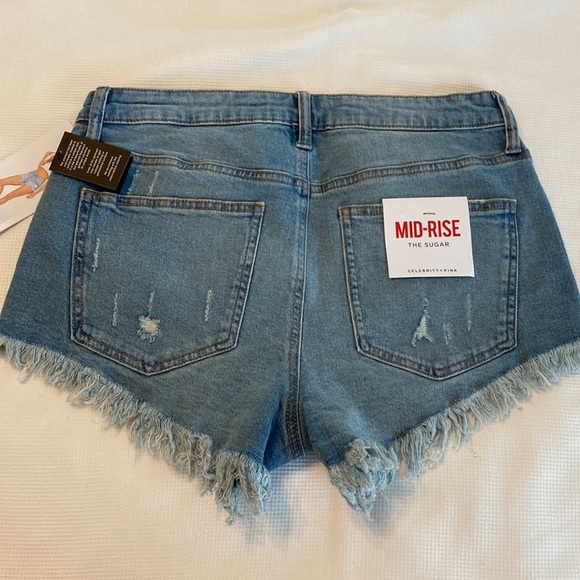 Celebrity Pink Mid Rise The Sugar Distressed Jeans Shorts Size 9 / 29 - Picture 5 of 10